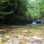 Le Refuge Des Pots Rouges * Cros (Gard)